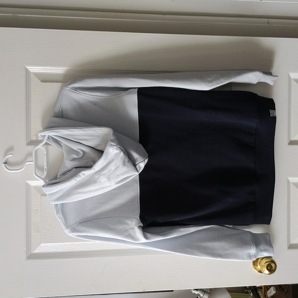 Bench Sweater - Picture 2 of 4